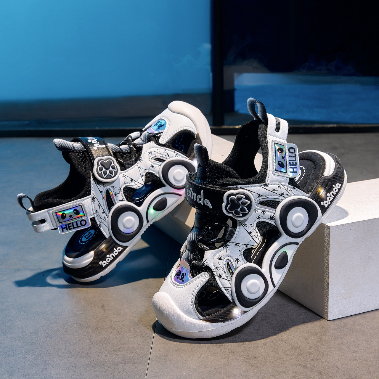 Kids Panda Cartoon Light Up Ca - Velcro Strap Sandal recension och pris