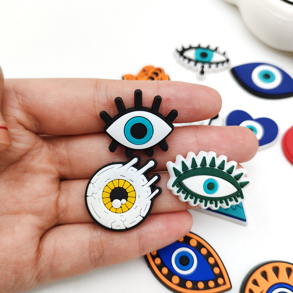 Eyeball Shoe Charms for Crocs  - Men'S Shoes Crocs recension och pris